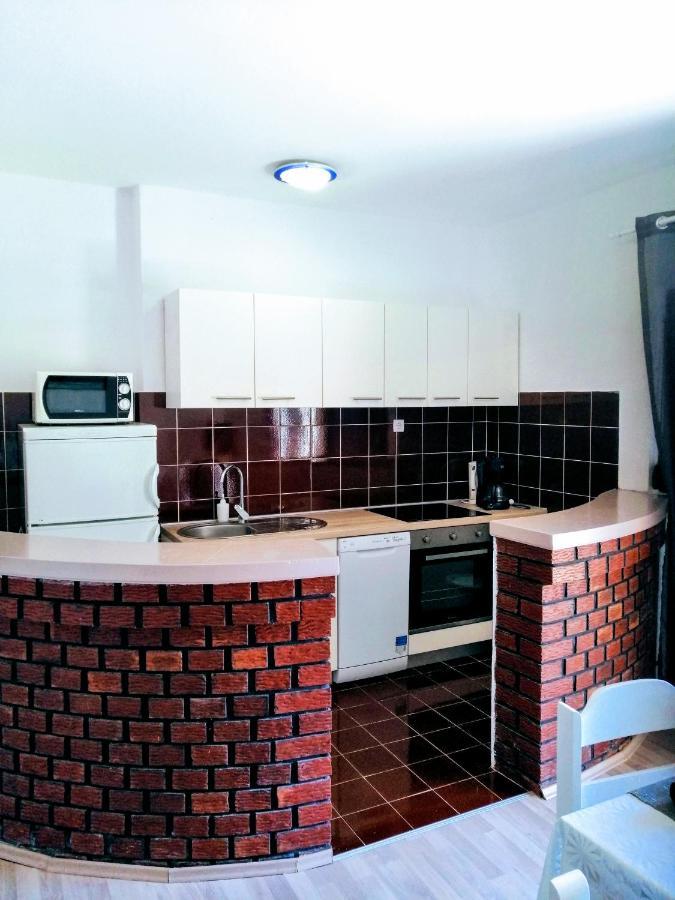 Family Apartments K&M Pag Town Exterior foto